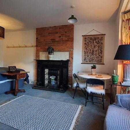 Stylish Town Centre Apartments Nailsworth Extérieur photo