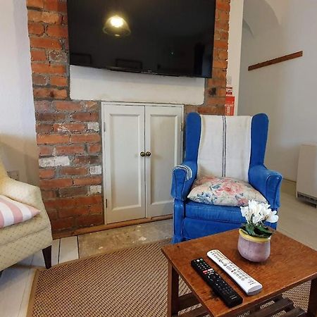 Stylish Town Centre Apartments Nailsworth Extérieur photo