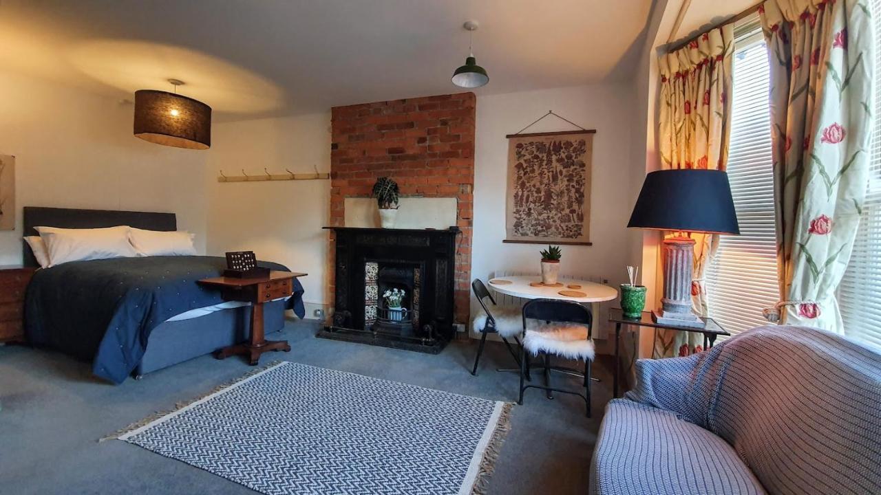 Stylish Town Centre Apartments Nailsworth Extérieur photo