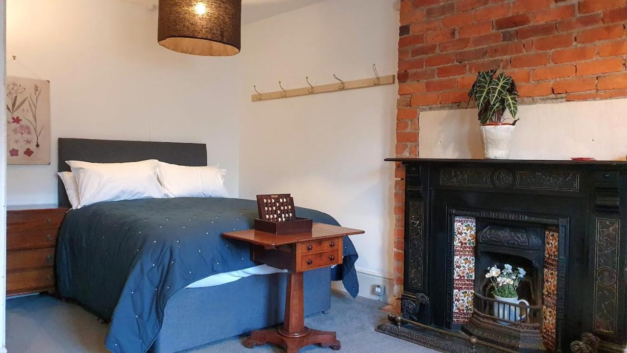 Stylish Town Centre Apartments Nailsworth Extérieur photo