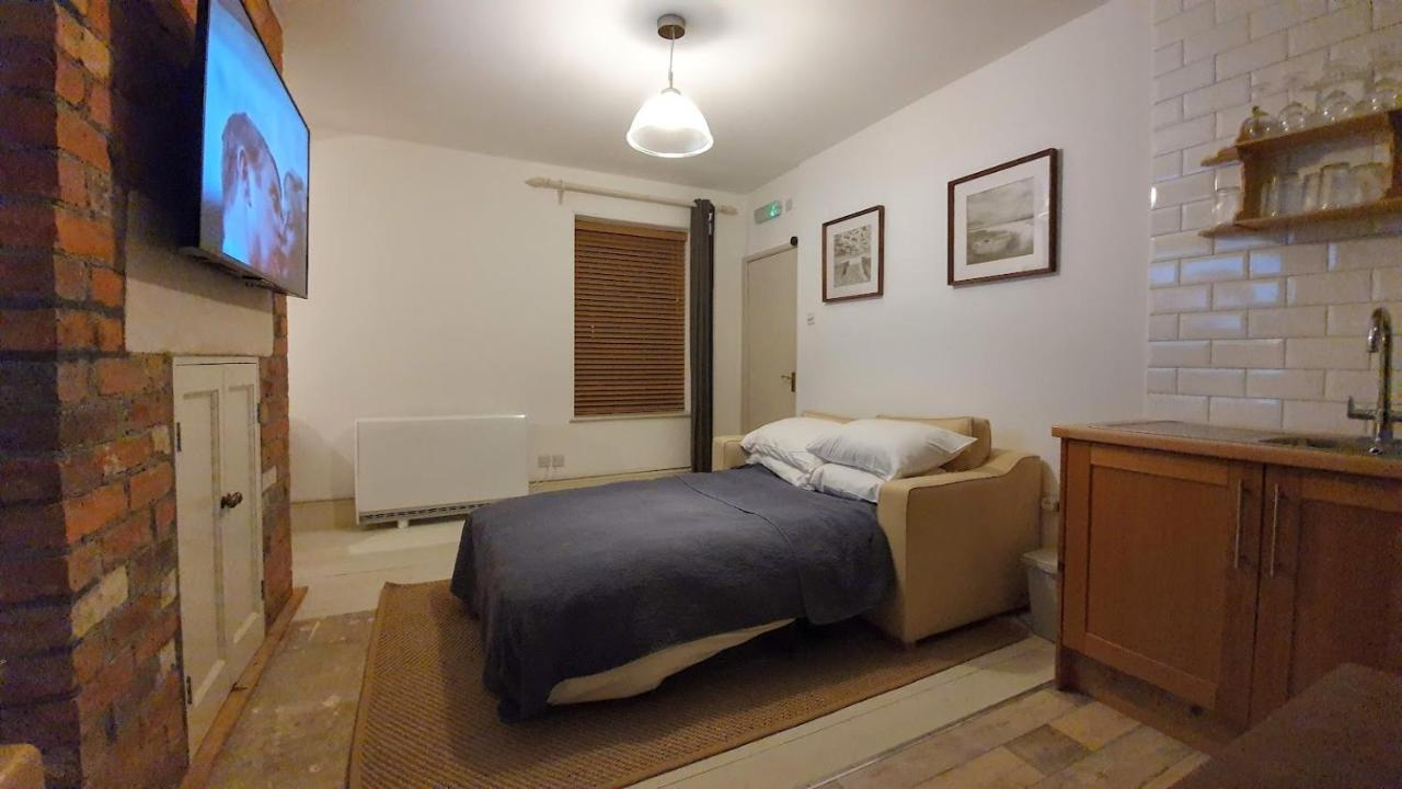 Stylish Town Centre Apartments Nailsworth Extérieur photo