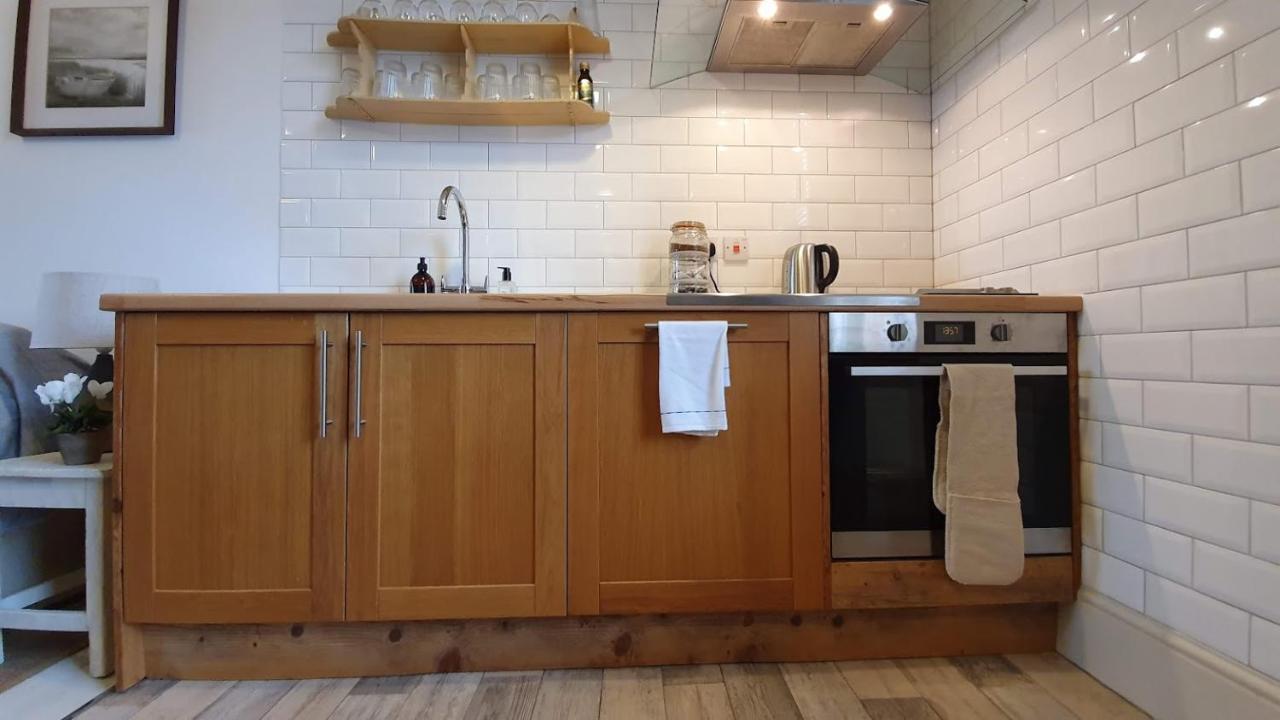 Stylish Town Centre Apartments Nailsworth Extérieur photo