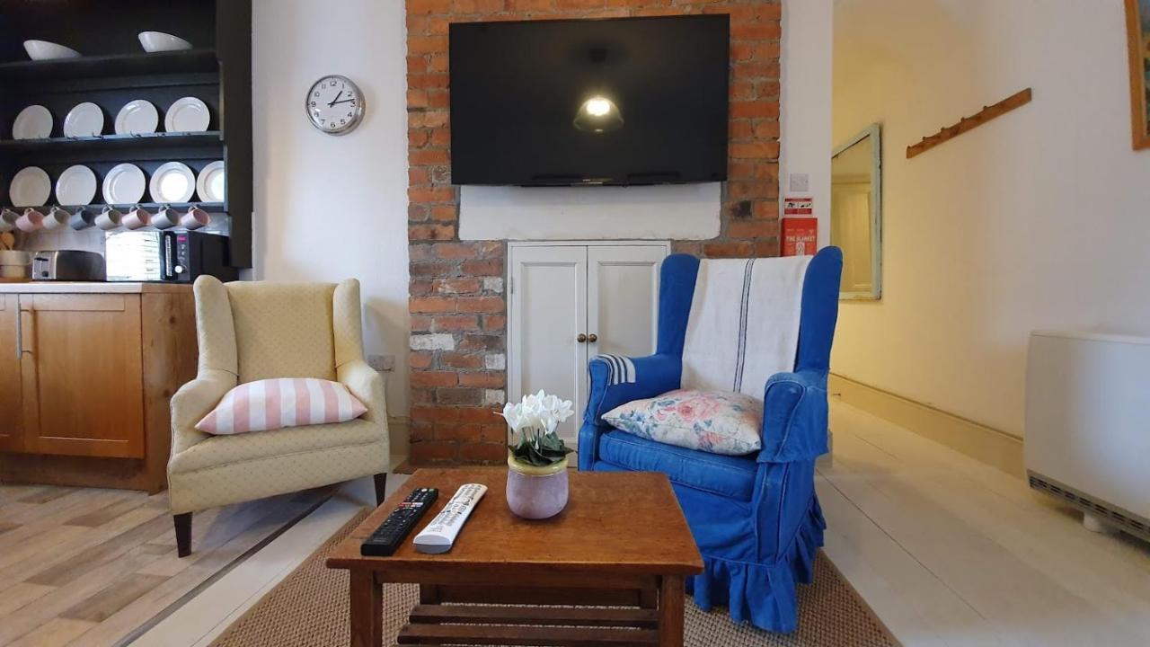 Stylish Town Centre Apartments Nailsworth Extérieur photo
