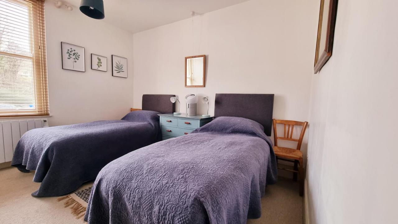 Stylish Town Centre Apartments Nailsworth Extérieur photo