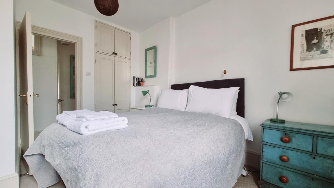 Stylish Town Centre Apartments Nailsworth Extérieur photo