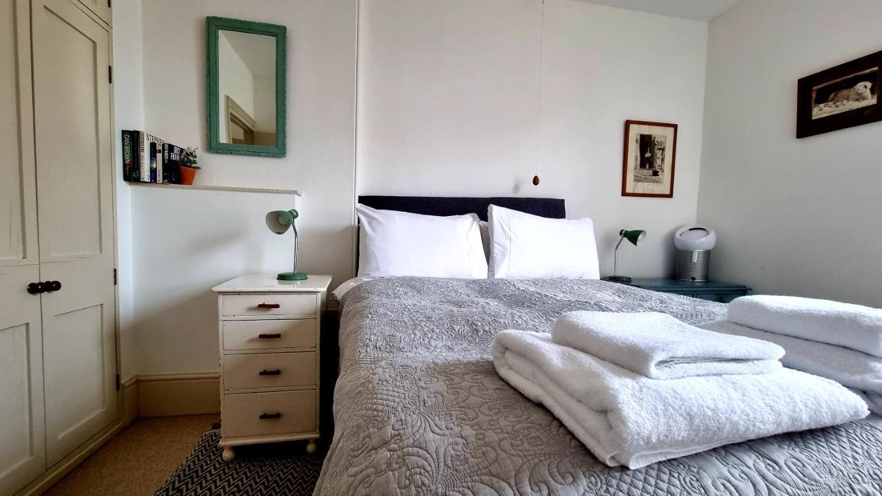 Stylish Town Centre Apartments Nailsworth Extérieur photo
