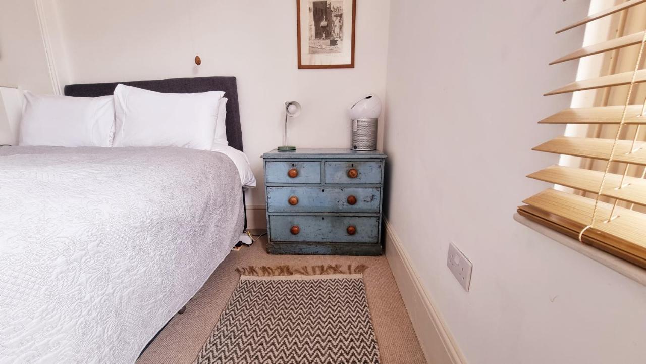 Stylish Town Centre Apartments Nailsworth Extérieur photo