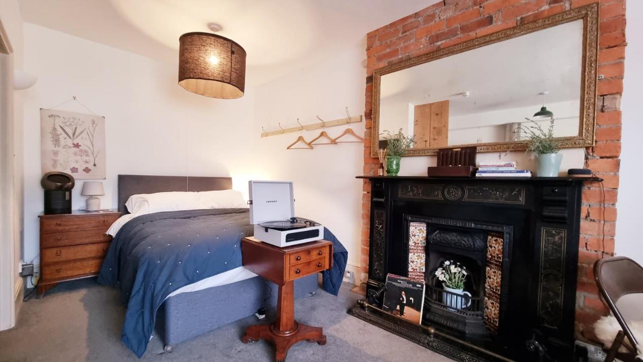 Stylish Town Centre Apartments Nailsworth Extérieur photo