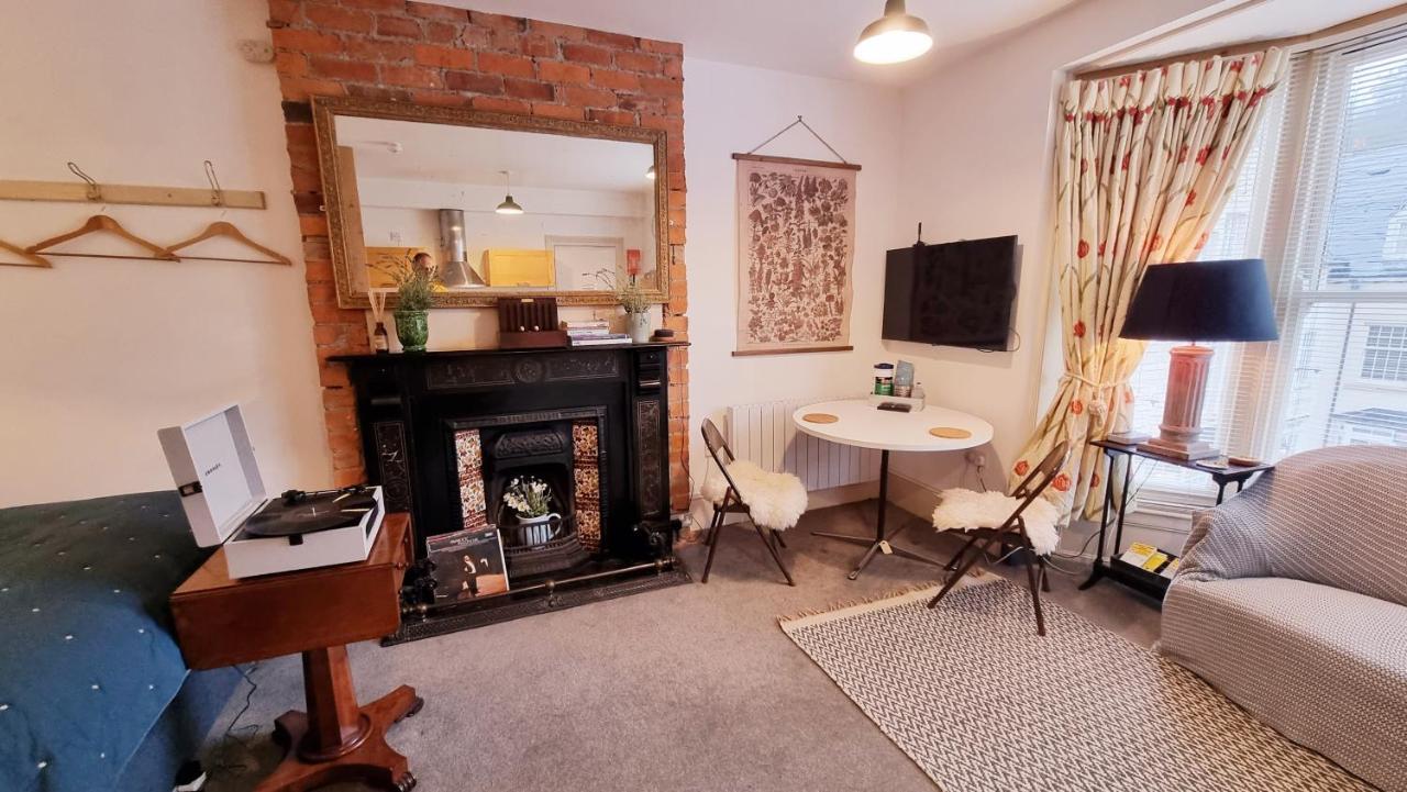 Stylish Town Centre Apartments Nailsworth Extérieur photo